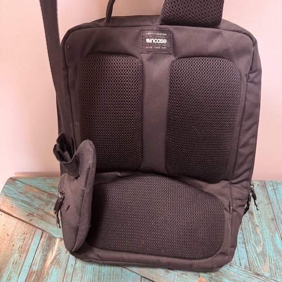Incase Icon Laptop EDC Sling Bag Travel - Picture 6 of 13